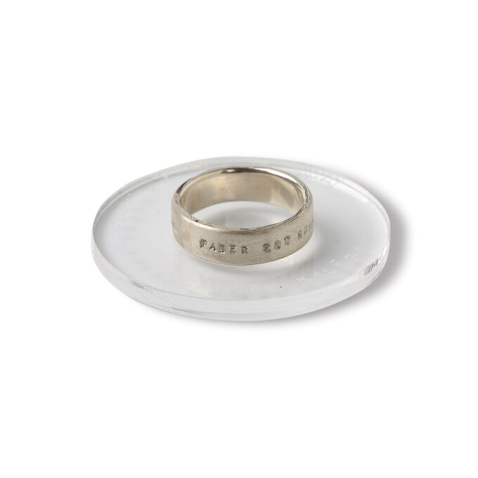 RING WITH LATIN INSCRIPTION / WIDE